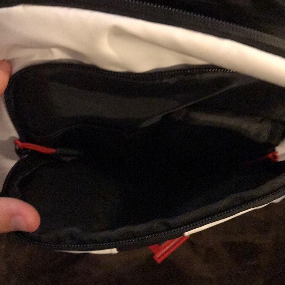 Samsonite white and black backpack - Picture 3 of 4